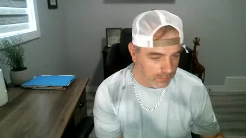 CanadianBacon6969 online show from June 24, 10:56 pm