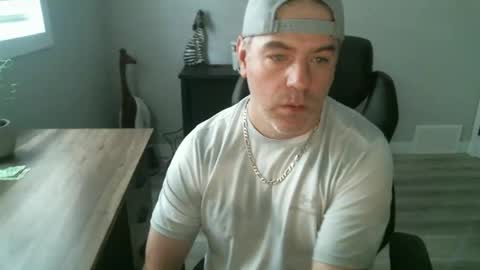 CanadianBacon6969 online show from May 4, 7:15 pm