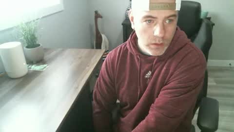 CanadianBacon6969 online show from May 5, 8:09 pm