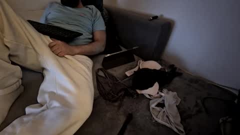 capoo24 online show from March 1, 2:59 am