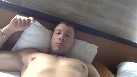 Snapshot of capt_oliver chatting on October 28, 4:15 am follow my twitter  online show from October 28, 4:15 am