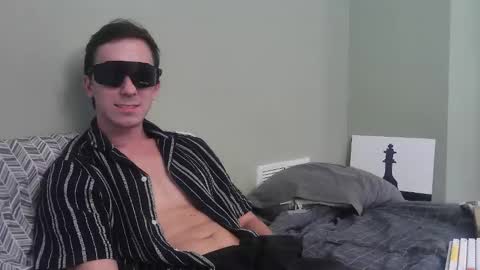 Snapshot of captain_chris8 chatting on October 21, 12:47 am captain_chris8 online show from October 21, 12:47 am