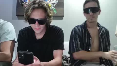 Snapshot of captain_chris8 chatting on October 16, 1:24 am captain_chris8 online show from October 16, 1:24 am