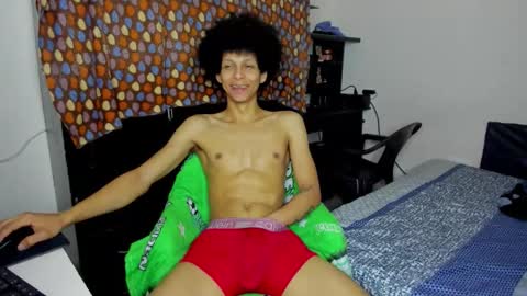 Snapshot of cardrey05 chatting on October 22, 9:13 am Carlos and Cristian  online show from October 22, 9:13 am