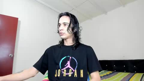 Snapshot of cardrey05 chatting on March 4, 11:08 am Carlos and Cristian  online show from March 4, 11:08 am