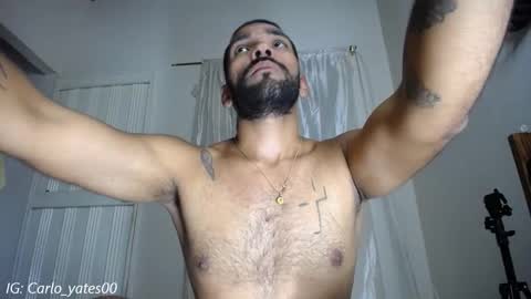 Snapshot of carlo_yates27 chatting on December 22, 9:20 pm carlo yates  thx for help me to reach 100 thumps up online show from December 22, 9:20 pm