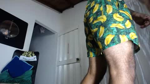 Snapshot of carlo_yates27 chatting on December 15, 11:34 am carlo yates  thx for help me to reach 100 thumps up online show from December 15, 11:34 am