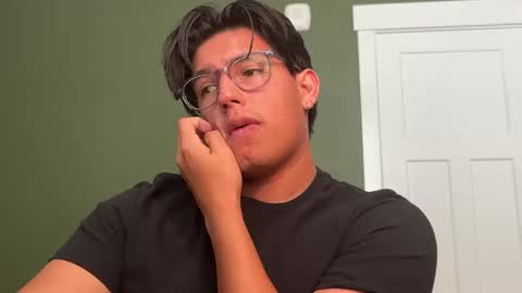 carlosjosecb2 online show from November 18, 6:33 pm