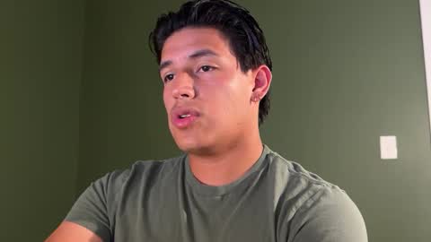 Snapshot of carlosjosecb2 chatting on October 1, 4:16 am carlosjosecb2 online show from October 1, 4:16 am