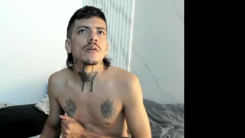 carlosroyal1789 online show from May 23, 10:54 am