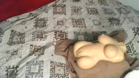 carolinayungin96 online show from March 3, 8:07 pm