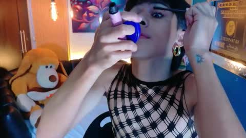 carolinejesh online show from April 12, 1:45 pm