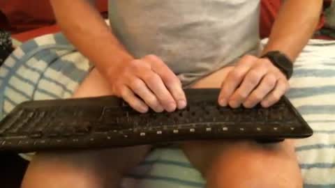 Snapshot of cashew72 chatting on January 12, 4:52 am Cashew online show from January 12, 4:52 am