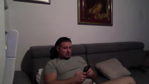 Snapshot of cashmaster33 chatting on December 28, 7:11 pm cashmaster33 online show from December 28, 7:11 pm