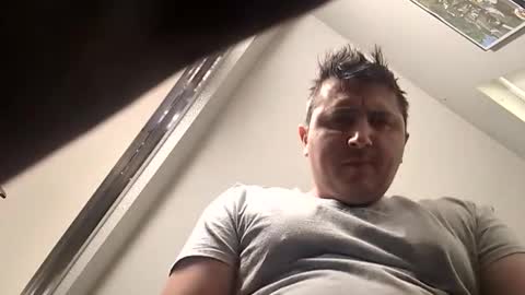 Snapshot of castortroyyyyy chatting on January 12, 9:08 pm Castor troyyyyy online show from January 12, 9:08 pm