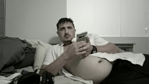 Snapshot of castortroyyyyy chatting on January 3, 7:27 am Castor troyyyyy online show from January 3, 7:27 am