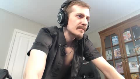 casuallycorrupt online show from November 9, 2:26 am