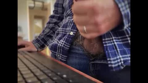 Snapshot of catmandoo21001 chatting on February 14, 4:31 pm catmandoo21001 online show from February 14, 4:31 pm