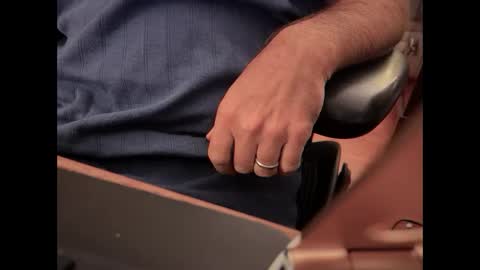 Snapshot of catmandoo21001 chatting on October 17, 2:48 am catmandoo21001 online show from October 17, 2:48 am