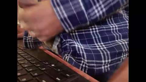 Snapshot of catmandoo21001 chatting on January 31, 7:18 pm catmandoo21001 online show from January 31, 7:18 pm