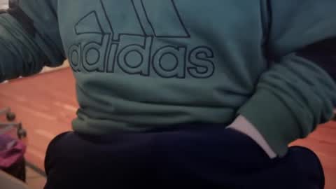 Snapshot of catmandoo21001 chatting on March 3, 10:51 pm catmandoo21001 online show from March 3, 10:51 pm