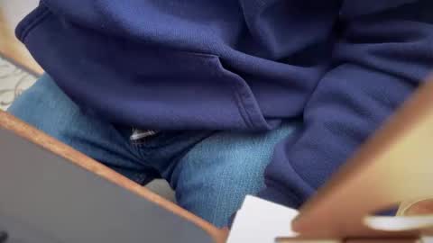 Snapshot of catmandoo21001 chatting on October 24, 4:42 pm catmandoo21001 online show from October 24, 4:42 pm