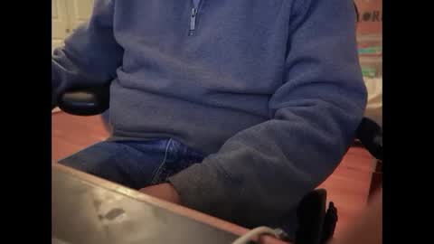 Snapshot of catmandoo21001 chatting on December 31, 10:34 pm catmandoo21001 online show from December 31, 10:34 pm