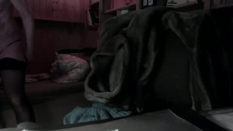 cd_99 online show from December 18, 1:05 am