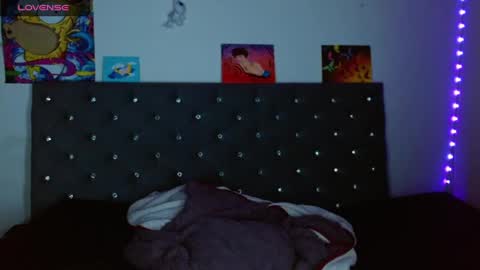 Snapshot of celesteswett chatting on December 18, 12:43 am I am Valentinn online show from December 18, 12:43 am