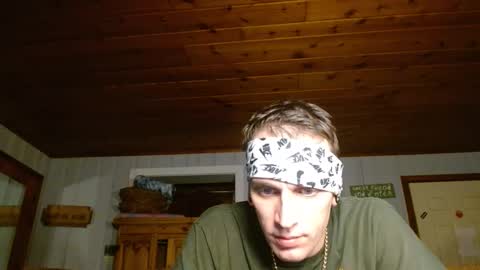 cguffey2284 online show from December 29, 4:59 am