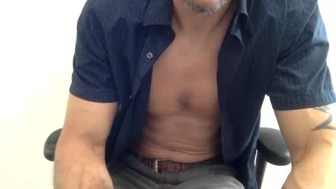 Chags online show from February 11, 9:20 pm