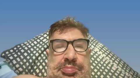 Snapshot of champsex305610 chatting on December 10, 11:10 pm champsex305610 online show from December 10, 11:10 pm