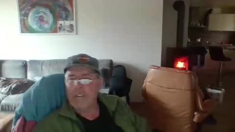 charles6064 online show from February 11, 9:42 am