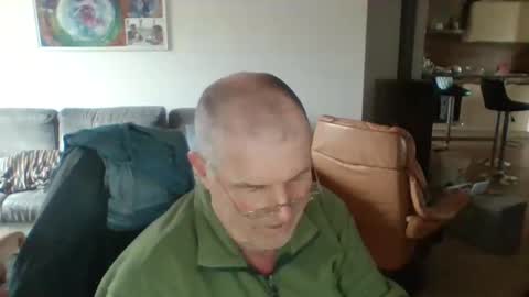 charles6064 online show from February 18, 11:44 am