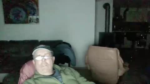 charles6064 online show from January 1, 4:18 pm