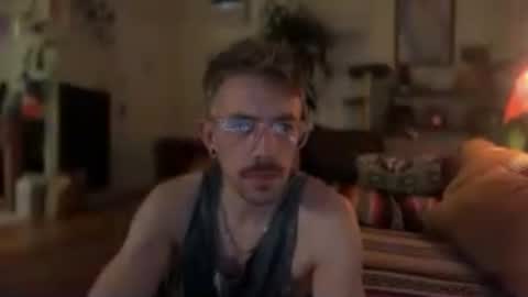 Charlie Ru online show from July 20, 7:25 am