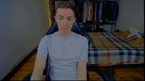 carlos reyes online show from March 4, 9:27 am