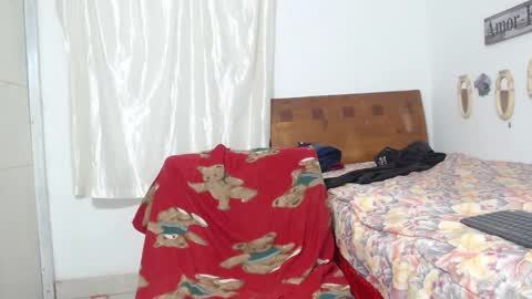   online show from October 6, 3:17 pm