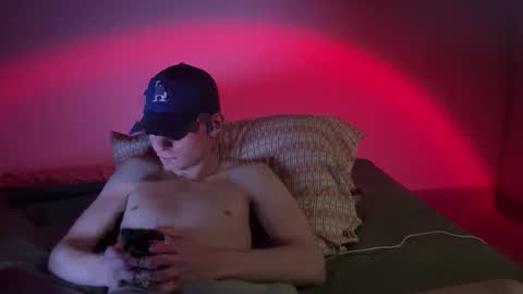 chasethedreamxx online show from December 30, 7:37 am