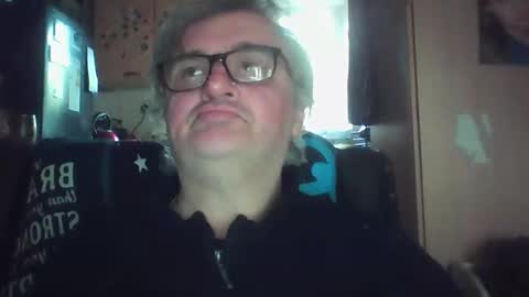 lee online show from March 26, 5:50 pm