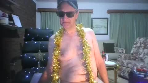 We Chat online show from December 22, 2:06 pm