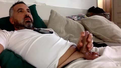 Snapshot of chaud7842 chatting on October 14, 12:23 pm chaud7842 online show from October 14, 12:23 pm