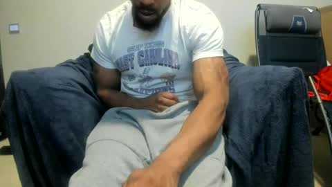 Snapshot of chefdev chatting on February 11, 7:33 am Chef Dev XXX online show from February 11, 7:33 am