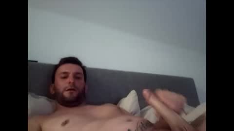 chris online show from April 3, 8:16 pm