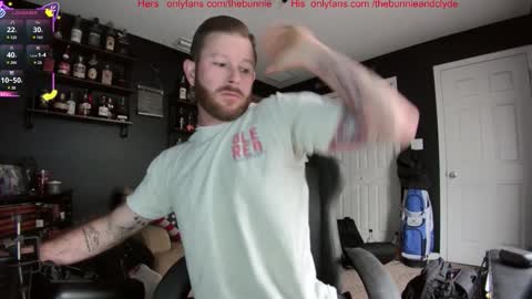 Chillinthemosttt online show from October 28, 3:25 pm