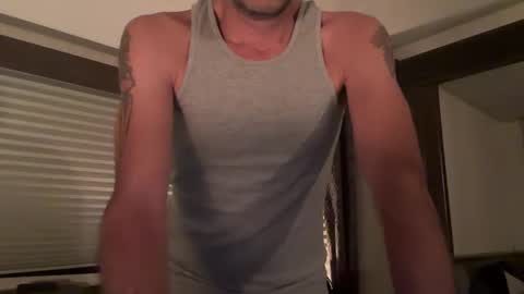 Snapshot of chitownaries82 chatting on September 28, 8:23 am Chitown Aries online show from September 28, 8:23 am