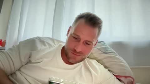 Snapshot of chris2024x chatting on October 1, 2:43 pm Christian online show from October 1, 2:43 pm