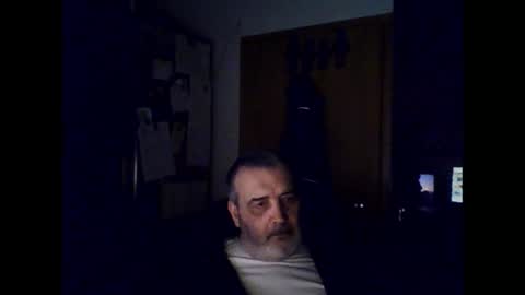 Chris online show from December 8, 4:35 am