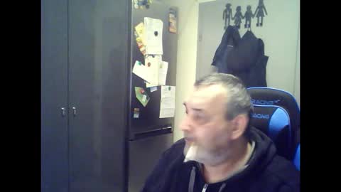 Chris online show from March 28, 6:52 pm