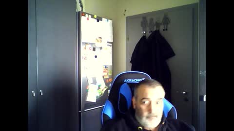 Chris online show from September 17, 9:43 am